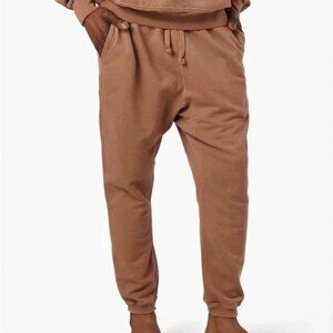 Oversized Slouchy TKEES core jogger, size 2